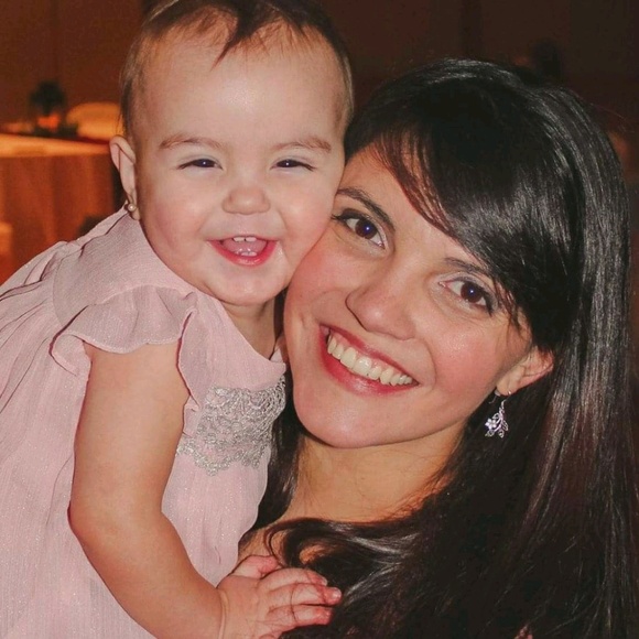 Meet your Posher, Raquel - Picture 1 of 1